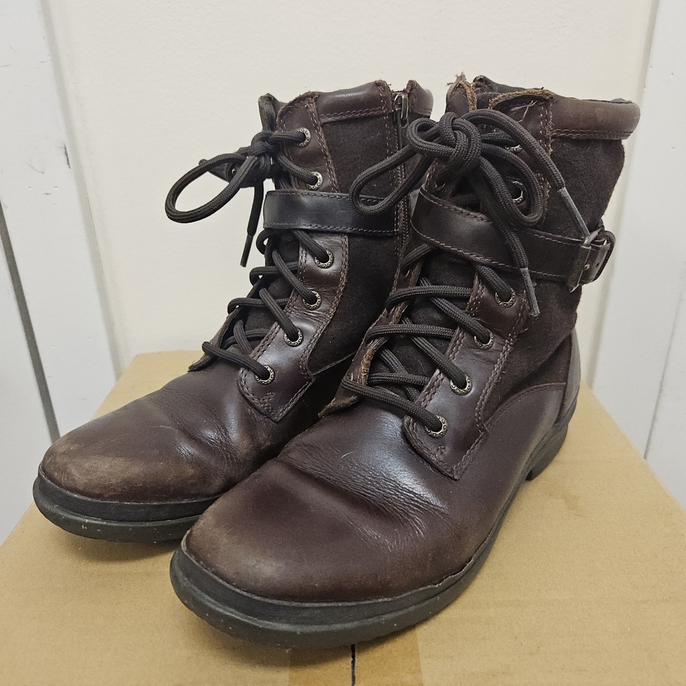 UGG Women's Kesey waterproof boots in brown leather Size 8